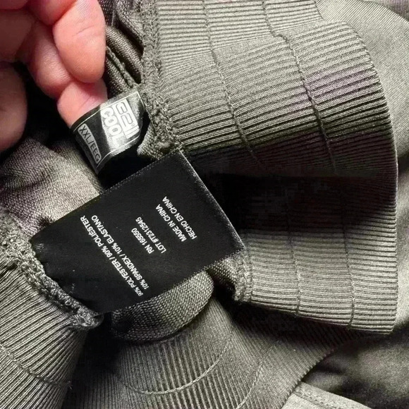 32 Degrees - Women's Ultra-Comfy
Everyday Pant - Arol Green - Size: XXL - Picture 2 of 3